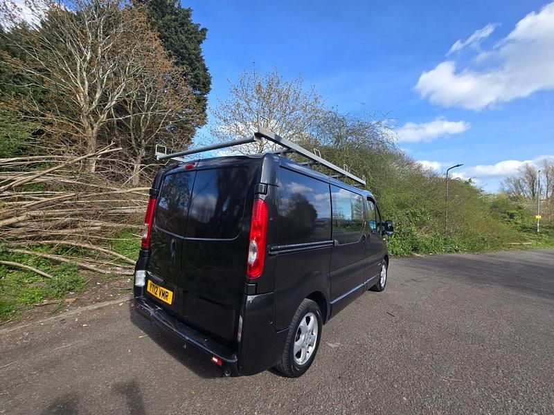 Used Renault Trafic 115 HP (84 kW) 2012 Black MPV
