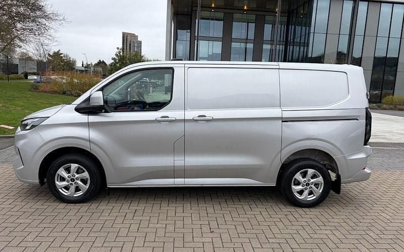 Used Ford Transit Custom Limited 170 HP (125 kW) 2024 Van