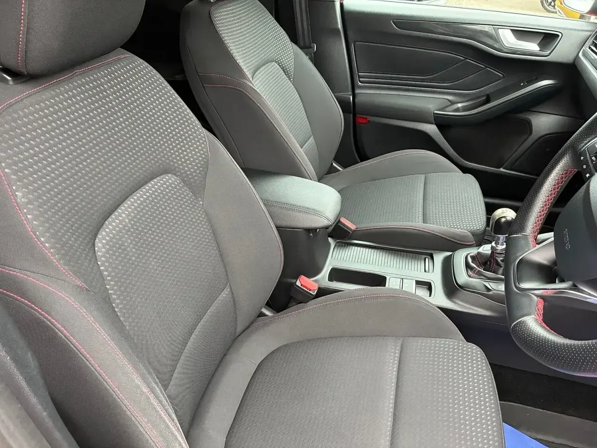 Used Ford Focus ST-Line 2018 Red Hatchback