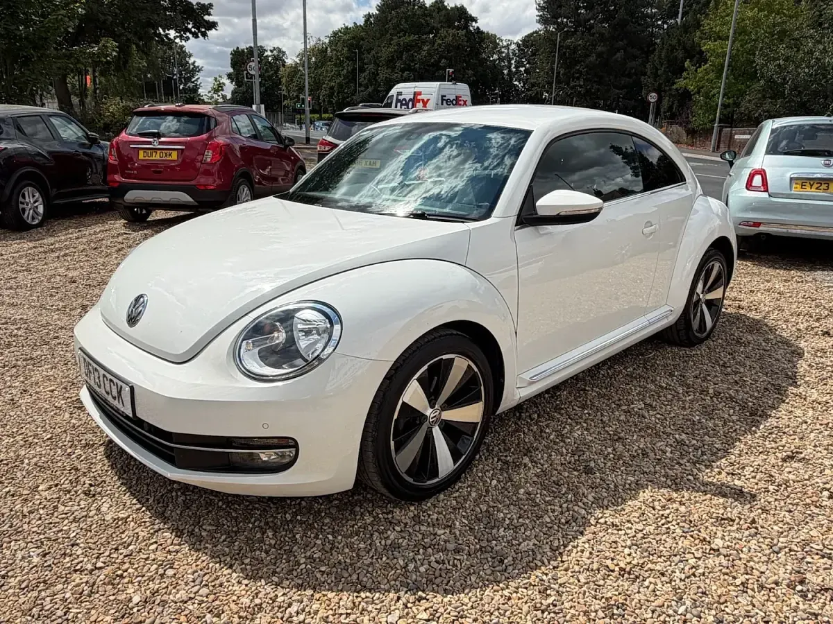 Used VW Beetle Design 105 HP (77 kW) 2013 White Hatchback