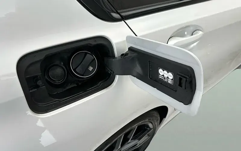 Used BMW 320 M Sport 184 HP (135 kW) 2021 White Sedan