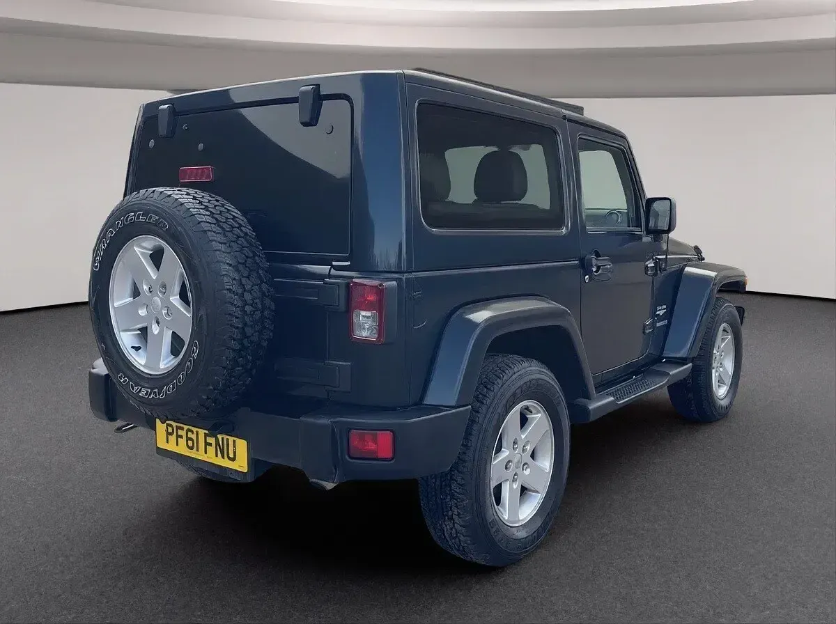 Used Jeep Wrangler Sahara 285 HP (209 kW) 2012 Dark green SUV