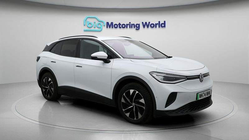 Used 2025 VW ID.4 Pro SUV | £26,400 (Super price) - Image 1/4