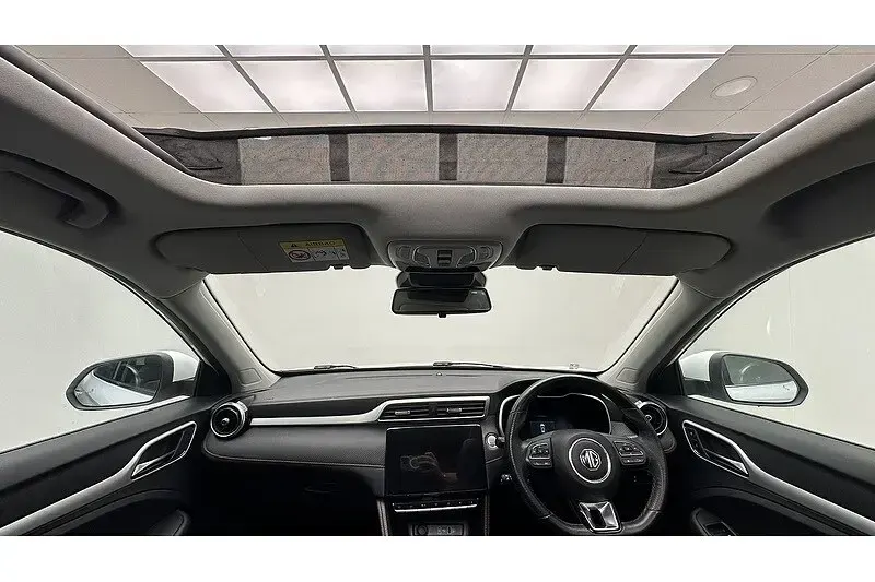 Used MG ZS Trophy 130 kW (177 HP) 2022 White SUV