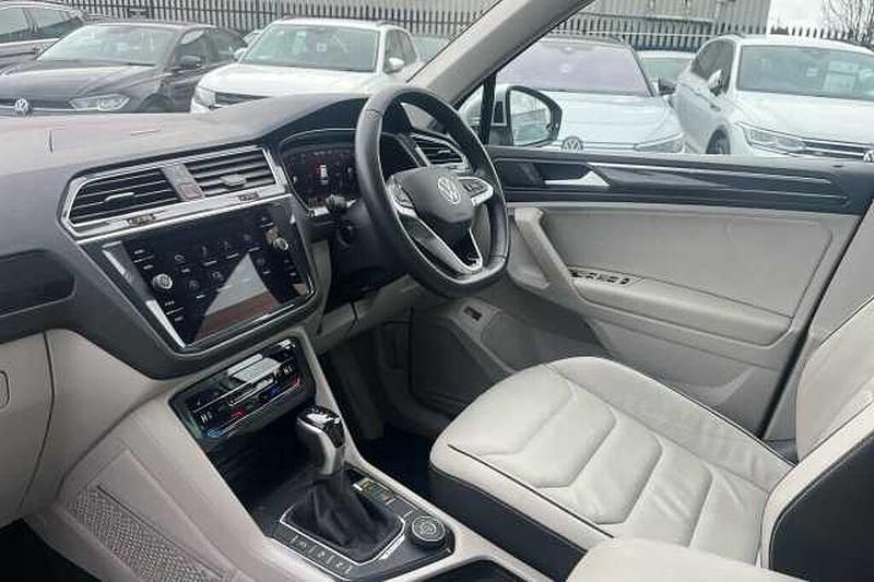Used VW Tiguan Elegance+ 200 HP (147 kW) 2021 Silver SUV