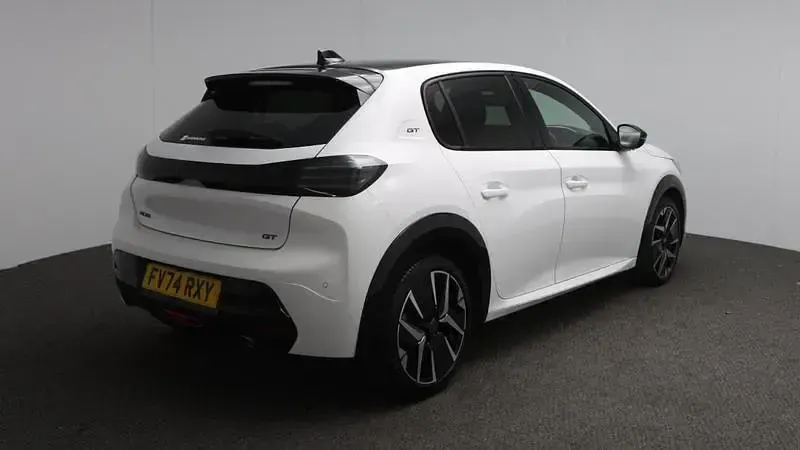 Used Peugeot 208 GTi 100 HP (73 kW) 2024 White Hatchback