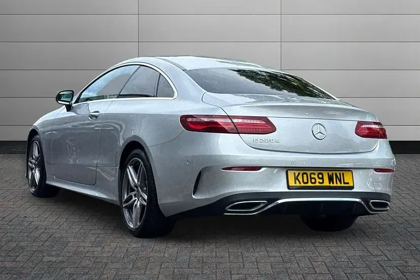 Used Mercedes E220 AMG Line Premium 191 HP (140 kW) 2020 Silver Coupe