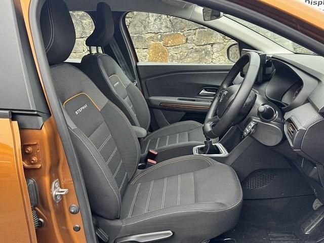 Used Dacia Sandero Prestige 90 HP (66 kW) 2021 Orange Hatchback