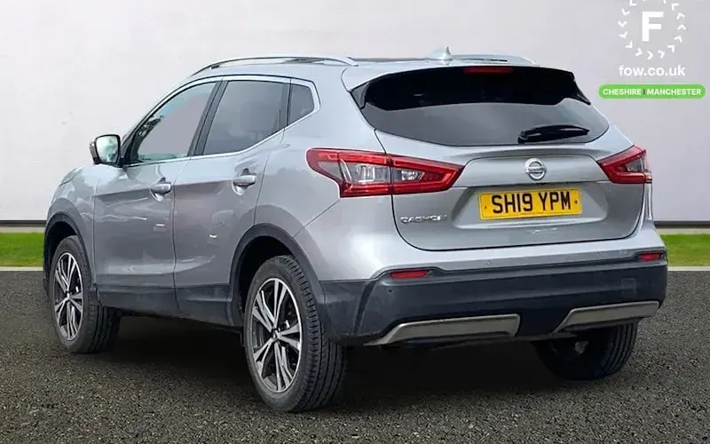 Used Nissan Qashqai N-Connecta 140 HP (102 kW) 2019 Silver SUV