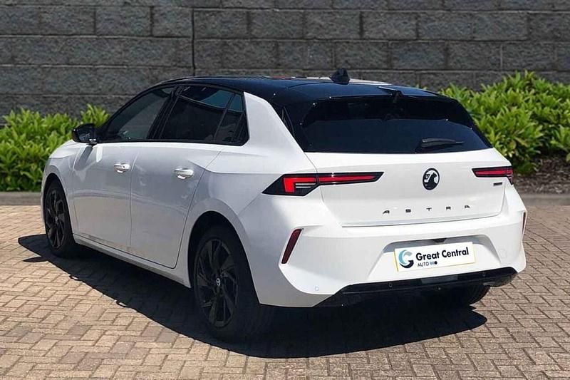 New Vauxhall Astra GSe 136 HP (100 kW) 2025 White Hatchback