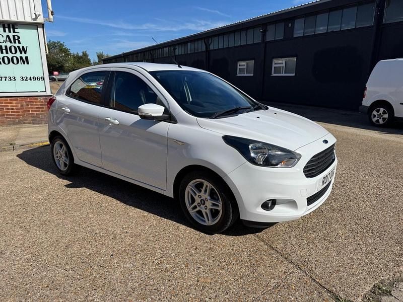 White Used 2017 Ford Ka Plus Zetec Hatchback | £5,995 (Fair price) - Image 1/4