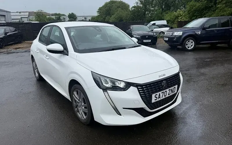 Used Peugeot 208 Active 102 HP (75 kW) 2020 Hatchback