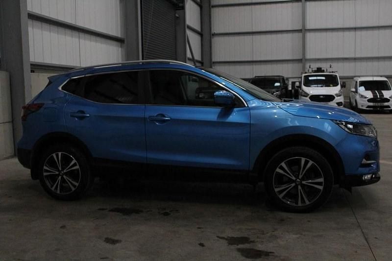 Used Nissan Qashqai N-Connecta 110 HP (80 kW) 2017 Blue SUV