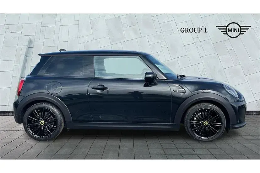 Gebraucht Mini Cooper S Level 2 135 kW (184 PS) 2023 Schwarz Kleinwagen