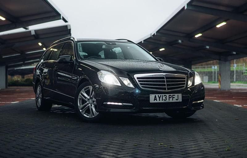 Used Mercedes E220 Avantgarde 2013 Black Estate