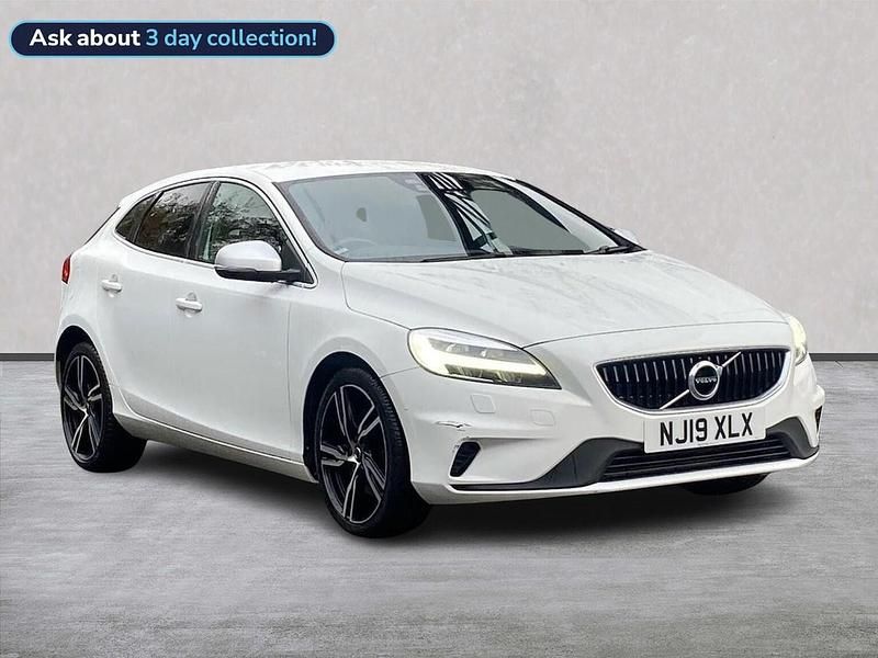 White Used 2019 Volvo V40 R-Design Pro Hatchback | £12,060 (Fair price) - Image 1/4