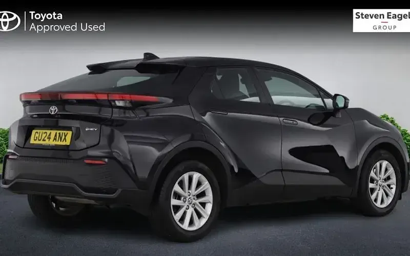 Used Toyota C-HR 140 HP (102 kW) 2026 SUV