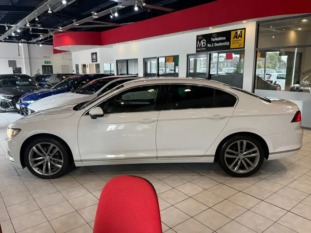 Used VW Passat GT 2015 White Sedan