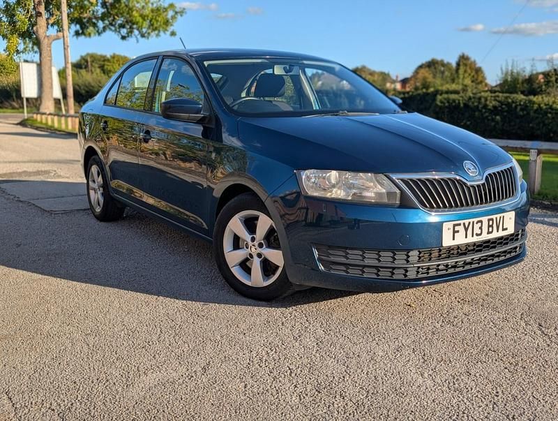Used Skoda Rapid SE 2013 Blue Hatchback