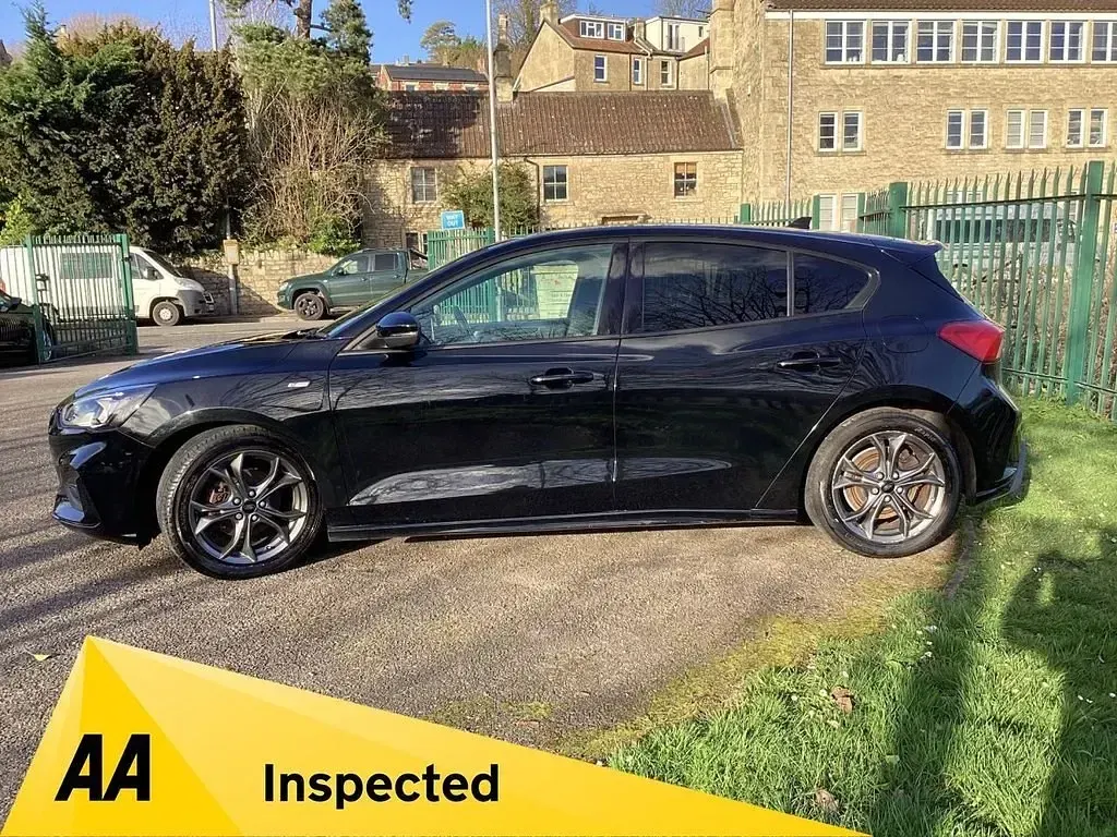 Używany Ford Focus ST-Line 150 KM (110 kW) 2018 Czarny Hatchback