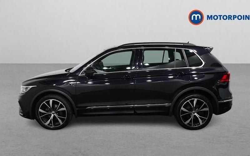 Used VW Tiguan R-line 150 HP (110 kW) 2023 Black SUV