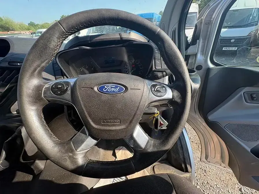 Used Ford Transit Custom Limited 130 HP (95 kW) 2017 Silver Van