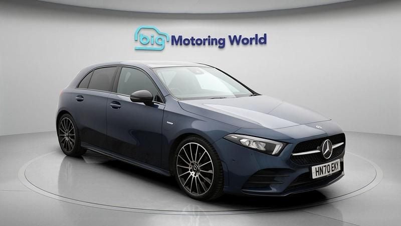 Used Mercedes A200 Exclusive 163 HP (119 kW) 2020 Blue Hatchback