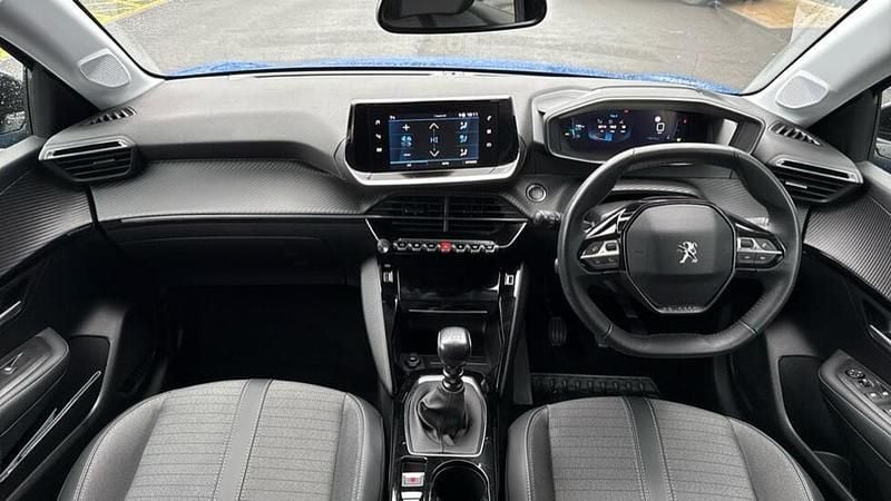 Used Peugeot 208 Allure Premium 99 HP (72 kW) 2022 Hatchback