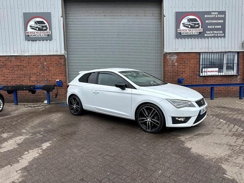 White Used 2014 Seat Leon FR Hatchback | £5,995 (Good price) - Image 1/4