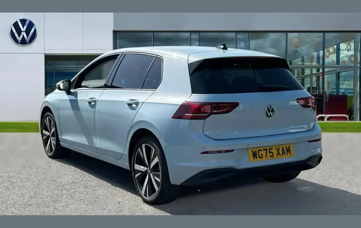 Used VW Golf VIII Match 147 HP (108 kW) 2026 Blue Hatchback