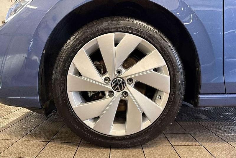 Used VW Golf VIII Match 115 HP (84 kW) 2024 Blue Hatchback