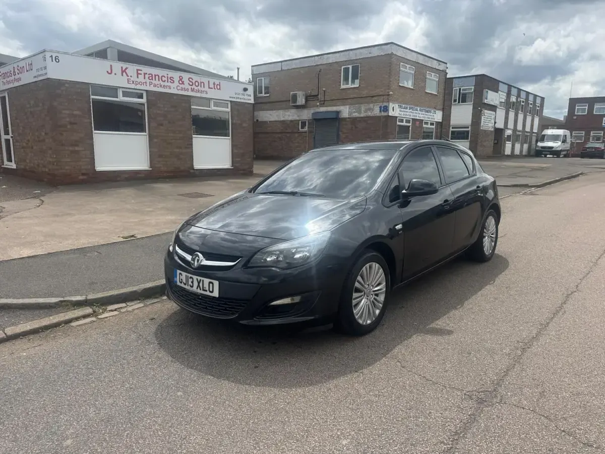 Used Vauxhall Astra 2013 Black Hatchback