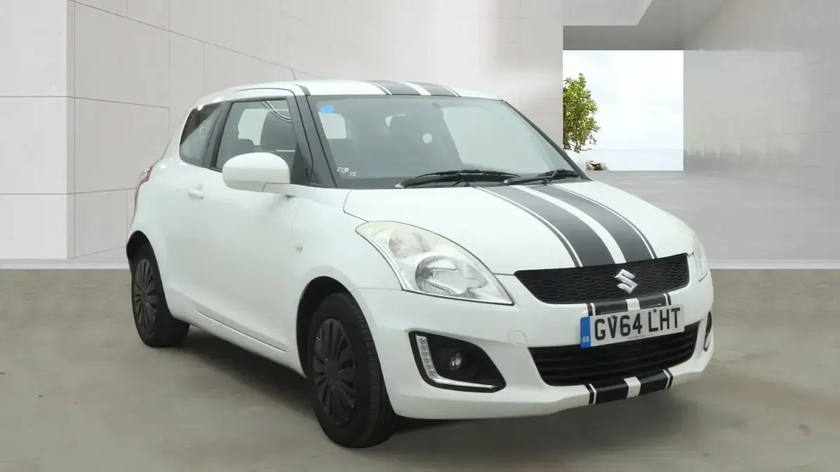 Used Suzuki Swift 2015 White Hatchback