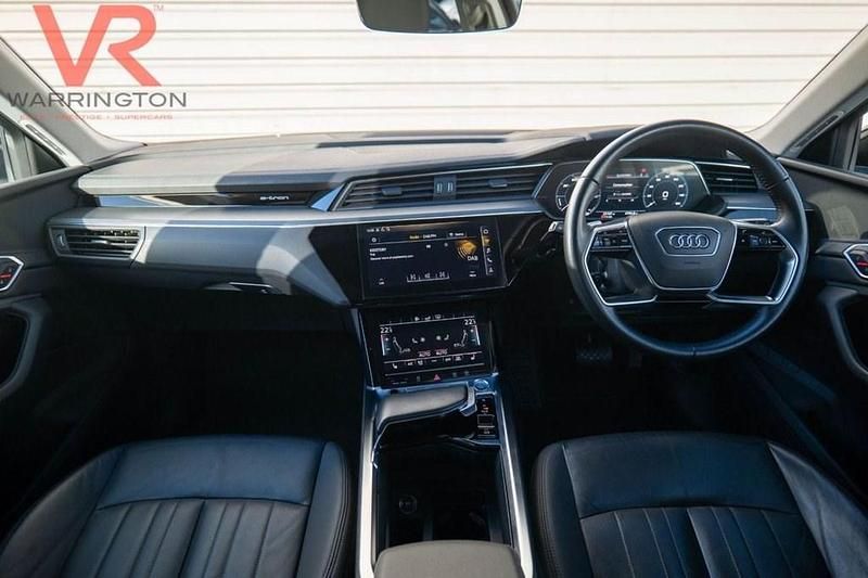 Used Audi e-tron Comfort 300 kW (408 HP) 2019 Black SUV