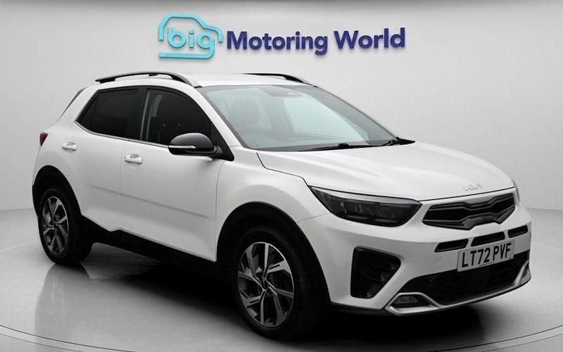 Used Kia Stonic GT-Line 120 HP (88 kW) 2022 White SUV