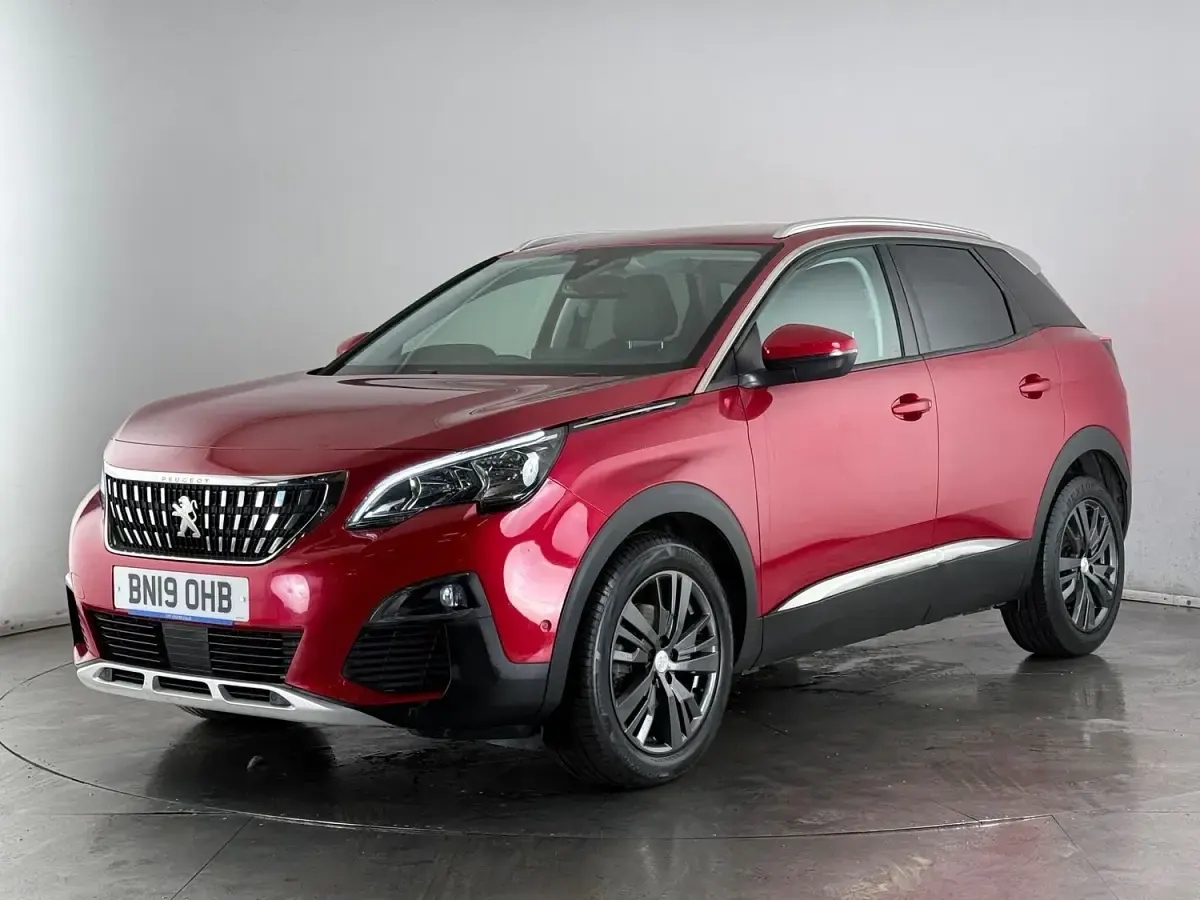 Used Peugeot 3008 Allure 2019 Red Hatchback