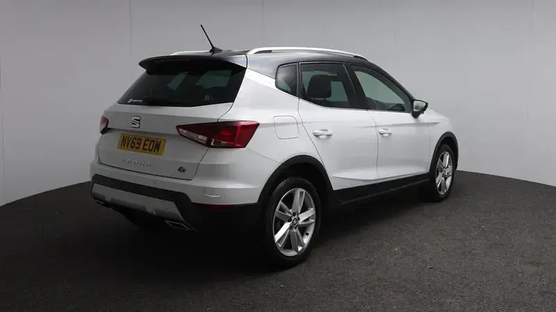 Used Seat Arona FR 115 HP (84 kW) 2020 White SUV