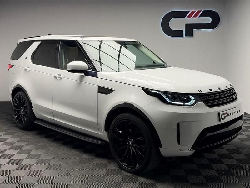 White Used 2017 Land Rover Discovery 5 HSE SUV | £21,995 (Fair price) - Image 1/3