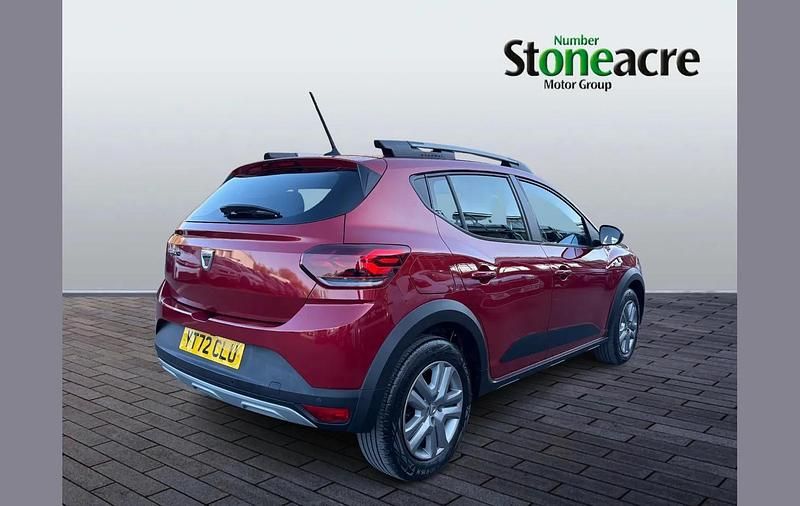 Used Dacia Sandero Comfort 90 HP (66 kW) 2022 Red SUV