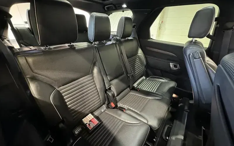 Used Land Rover Discovery HSE 241 HP (177 kW) 2019 Black SUV