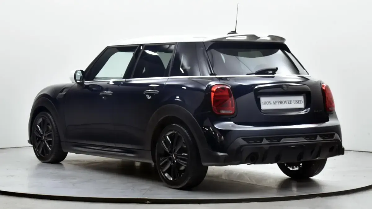 Used Mini Cooper Hatch 134 HP (98 kW) 2021 Black Hatchback