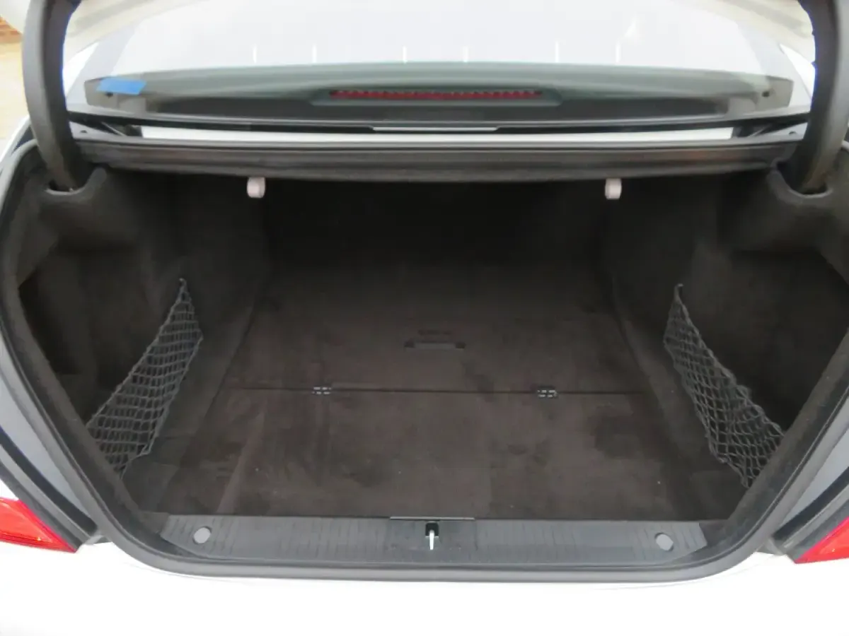 Used Mercedes S550 2006 White Sedan