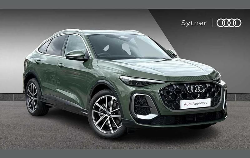Green Used 2025 Audi Q5 Sportback Advanced SUV | £55,000 (Expensive) - Image 1/4