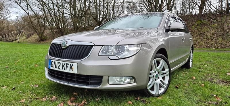 Used Skoda Superb Elegance 170 HP (125 kW) 2012 Beige Estate