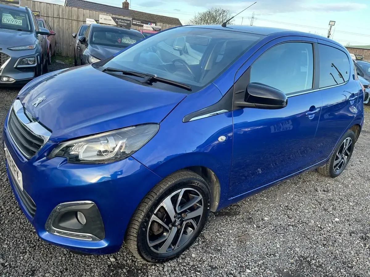 Begagnad Peugeot 108 Allure 72 HK (52 kW) 2019 Blå Halvkombi