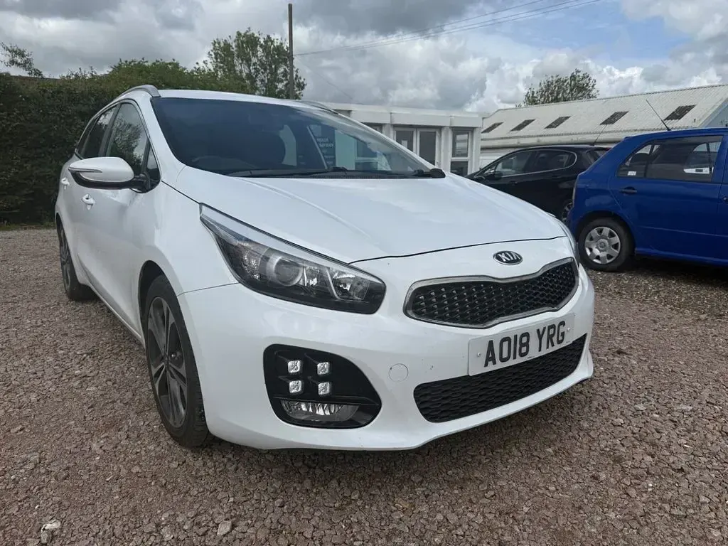 Used Kia Ceed GT-Line 2018 White Hatchback