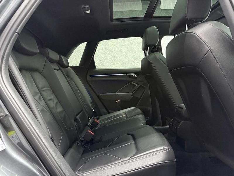 Begagnad Audi Q3 Advanced 2019 Grå SUV