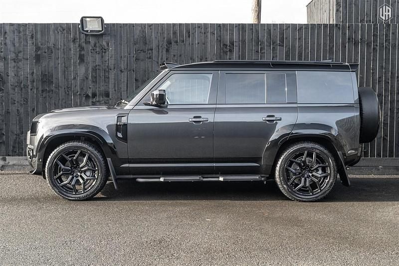 New Land Rover Defender HSE Dynamic 345 HP (253 kW) 2026 Carpathian grey SUV