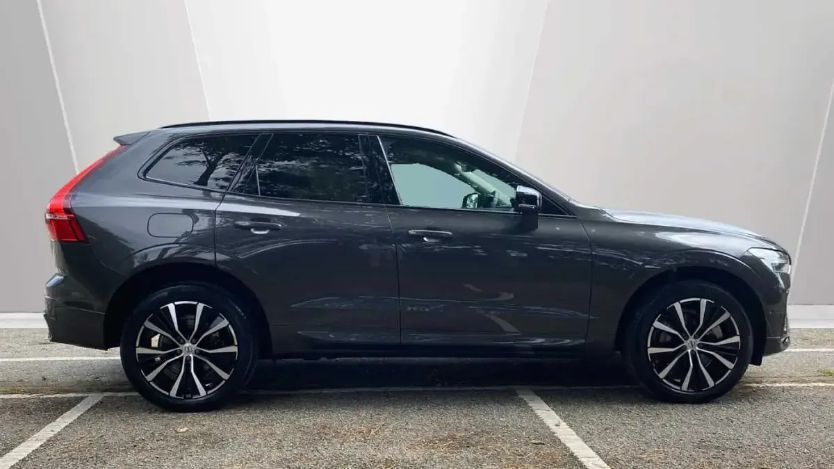 Used Volvo XC60 Ultimate 250 HP (183 kW) 2023 Grey SUV