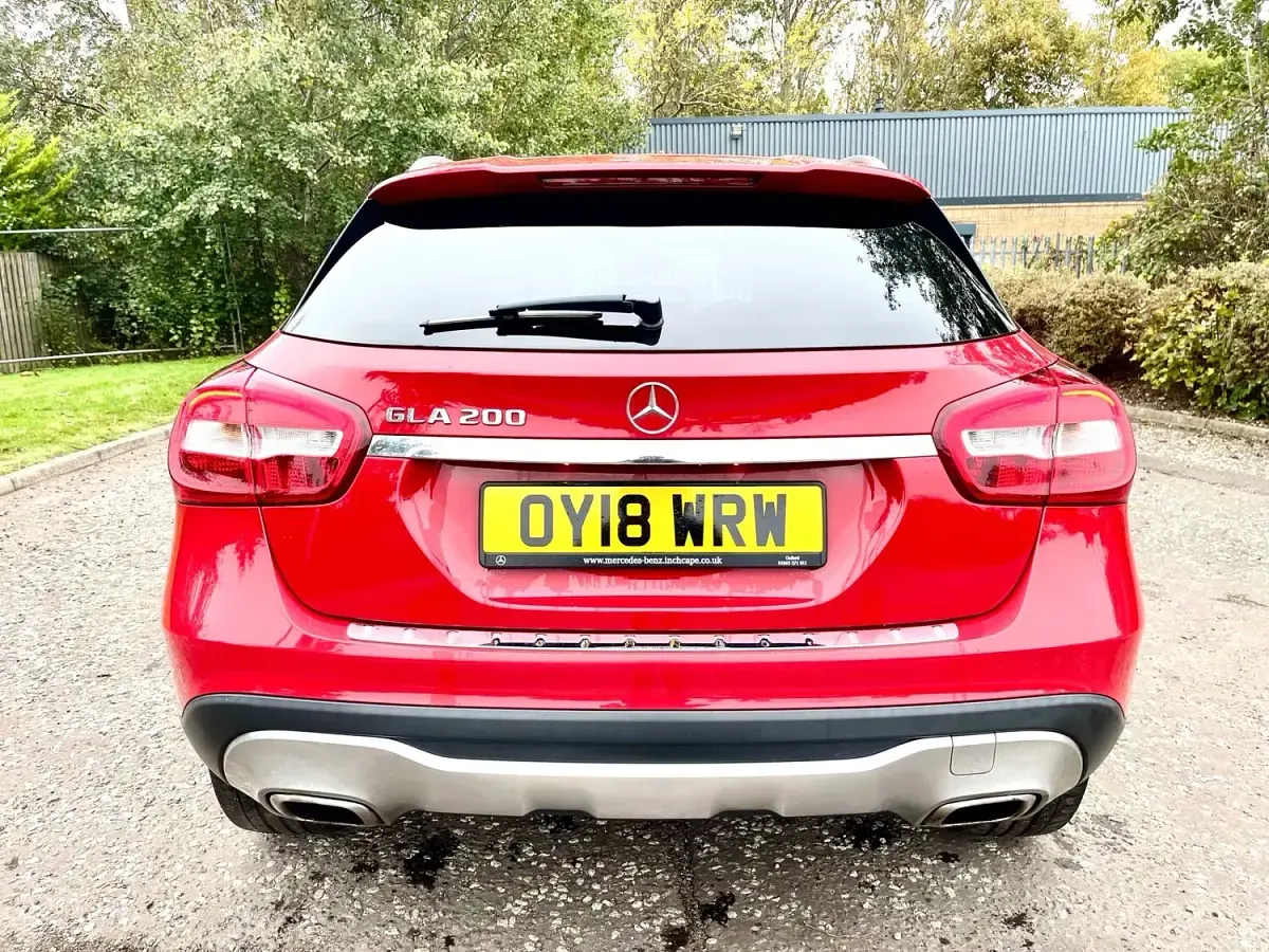 Used Mercedes GLA200 156 HP (114 kW) 2018 Red SUV